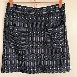 LOFT Women’s skirt, size 4, barely worn. Zipper clasp